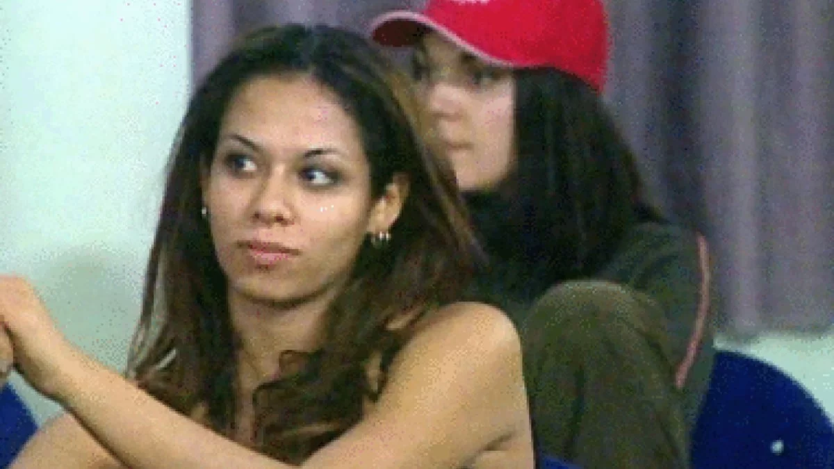 «Με πήγανε στο δωμάτιο, πονούσα πάρα πολύ, με βάλανε κατευθείαν στο χειρουργείο...» - Με φουντωτά μαλλιά και άλλη εικόνα η Φωτεινή 21 χρόνια μετά το Fame Story