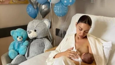 Σε πελάγη ευτυχίας η Ελένη Φουρέιρα στην πρώτη βόλτα με τον νεογέννητο γιο της - Το σώμα της λίγες μέρες μετά τη γέννα