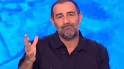 «Βασανίζομαι με πολλά...» - Η ιδιαίτερη έναρξη του Αντώνη Κανάκη στο Ράδιο Αρβύλα