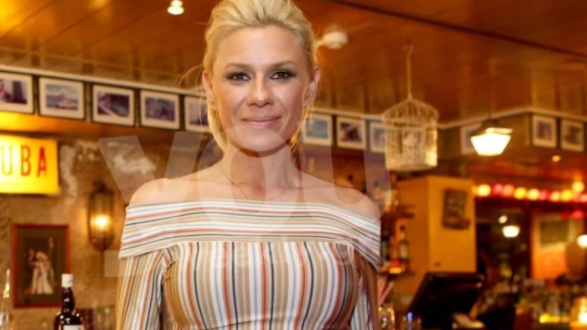 «Άκουγε τη φωνή μου και έτσι έφυγε» - Η σοκαριστική στιγμή που έζησε η Καραβάτου με το θάνατο της μητέρας της