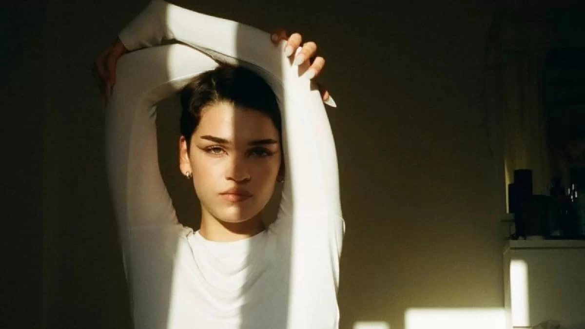 Ποζάρει χαλαρή και αμέριμνη - Το ταξίδι της Κυβέλης 3 μήνες από το θανατηφόρο τροχαίο που προκάλεσε