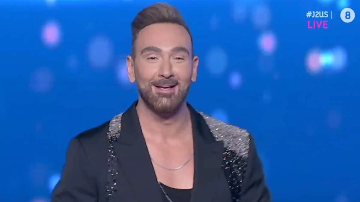 Άλαλος ο Κοκλώνης: Με δερμάτινο λάτεξ look και κοντοκουρεμένο μαλλί - Όλα τα βλέμματα πάνω στη Βανδή στο J2US