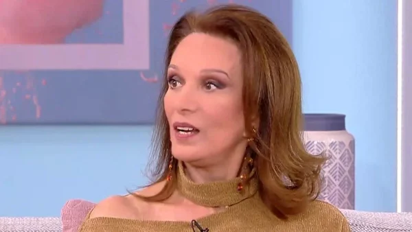 «Αυτός ο εκχυδαϊσμός επί σκηνής είναι...» - Το ξέσπασμα της Μαίρης Βιδάλη για το περιστατικό με τον εφοπλιστή στο θέατρο