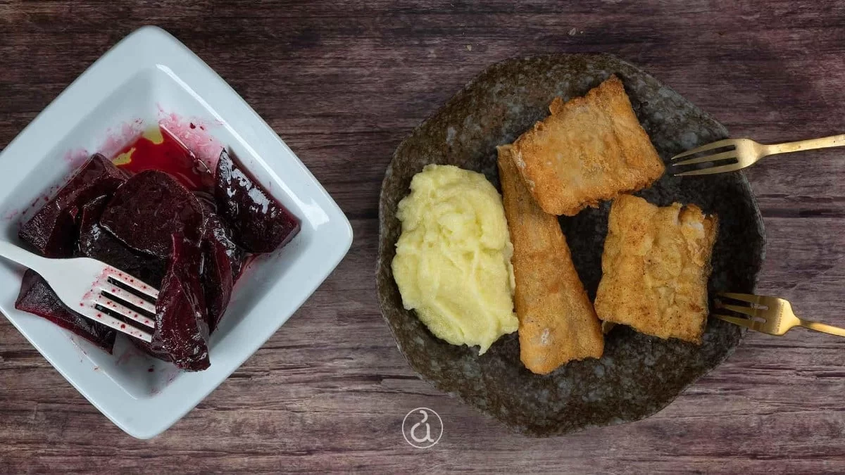 Μπακαλιάρος σκορδαλιά: Το κόλπο με το λάδι για να τραγανή η κρούστα του