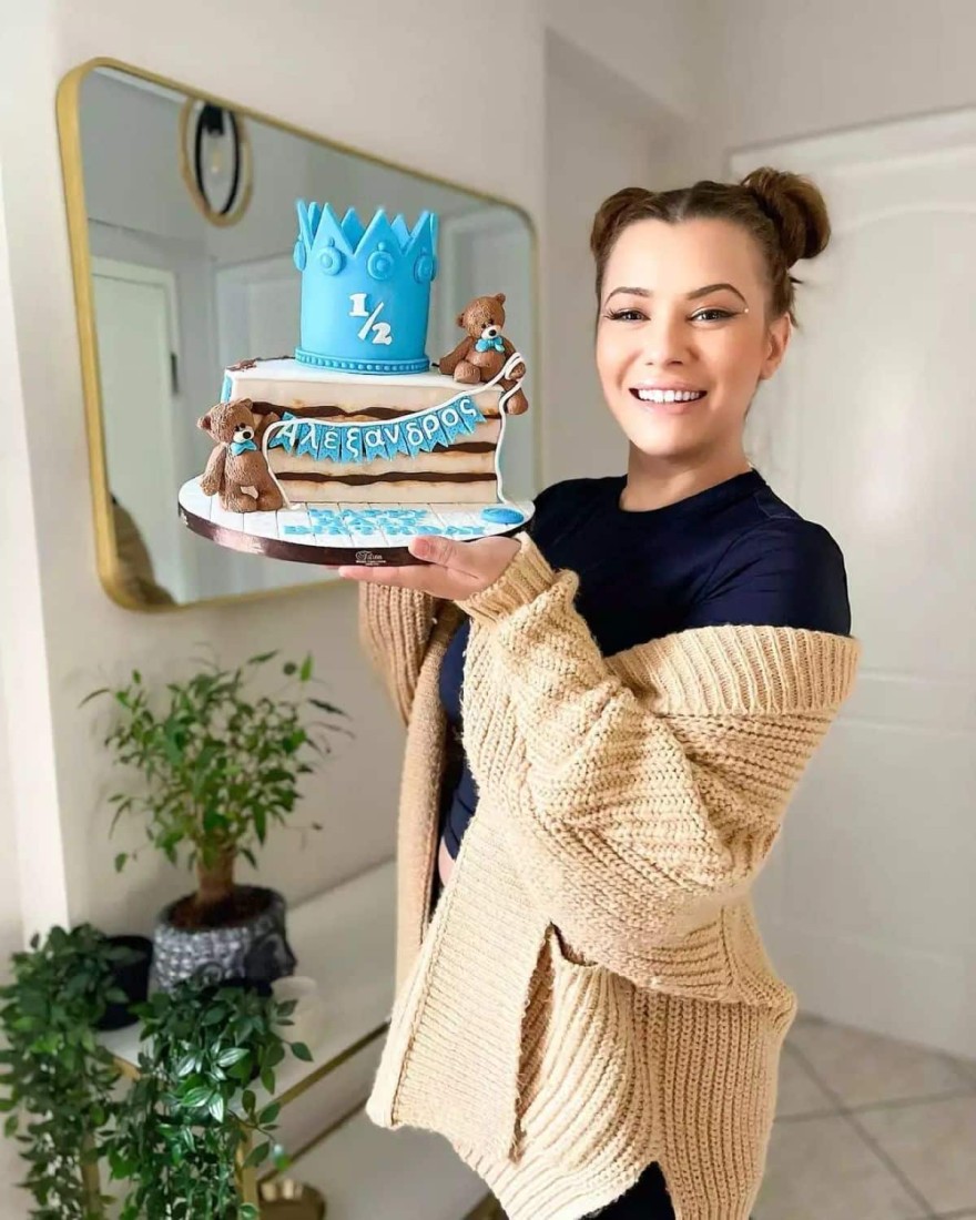 Λάουρα Νάργες γιος τούρτα