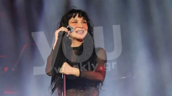 Μετά το ''κράξιμο'' για την απόφασή της να τραγουδήσει 4 ημέρες από την τραγωδία στα Τέμπη - Ρίγη συγκίνησης με την κίνηση της Πάολα