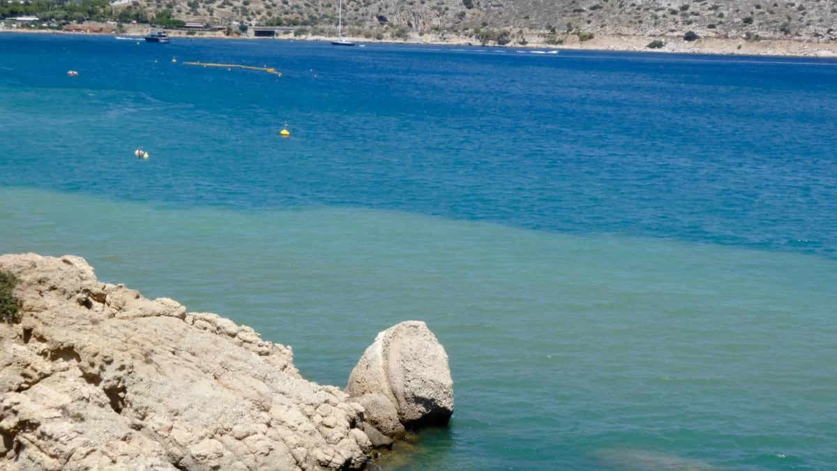 Συναγερμός εν όψει καλοκαιρινής περιόδου - Σε ποιες παραλίες σε Βάρη & Βουλιαγμένη βρέθηκαν εντερόκοκκοι