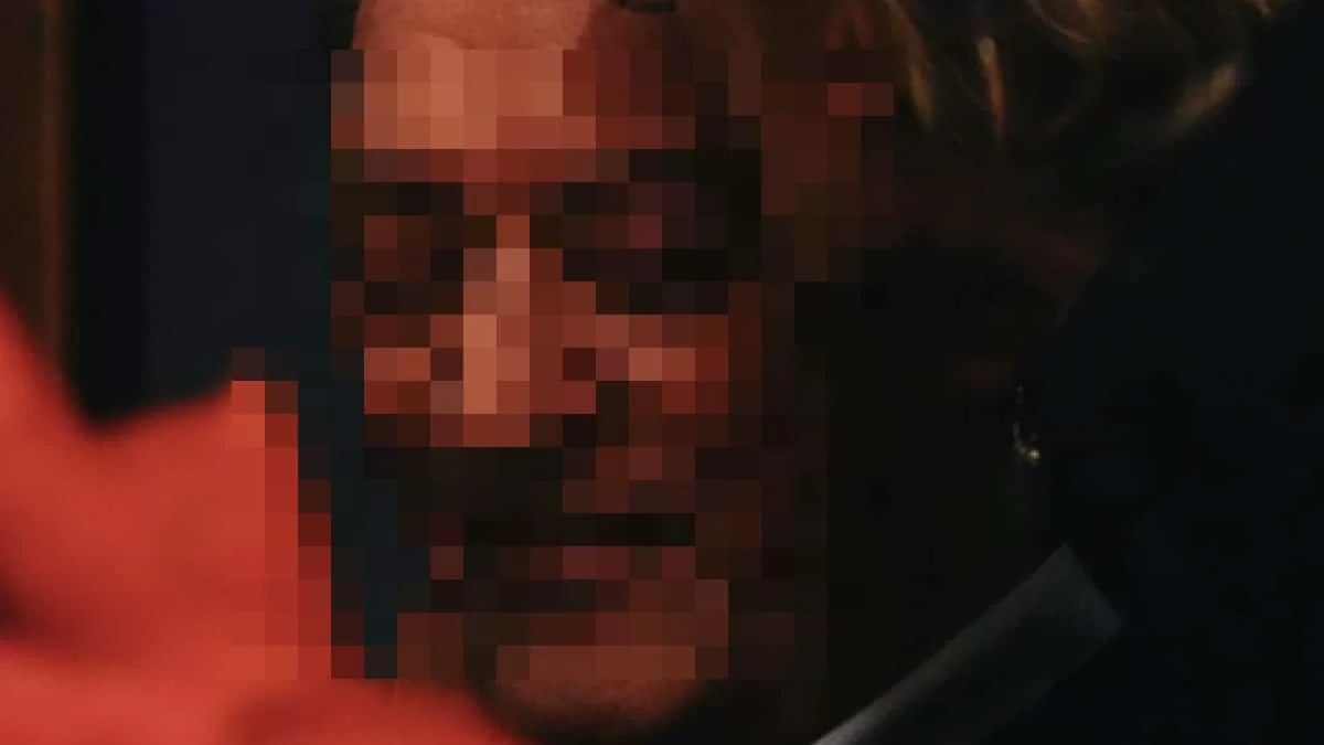 Την ώρα που τον φιλούσε και τον αγκάλιαζε - Σύζυγος αγαπημένου συγγραφέα ανακοίνωσε την μάχη του με τον καρκίνο