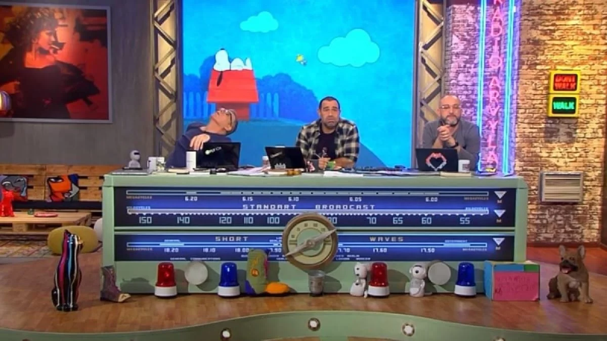 Τραγωδία Τέμπη: «Είμαστε σοκαρισμένοι, στεναχωρημένοι και θυμωμένοι...» - Εκτός ΑΝΤ1 οι Ράδιο Αρβύλα