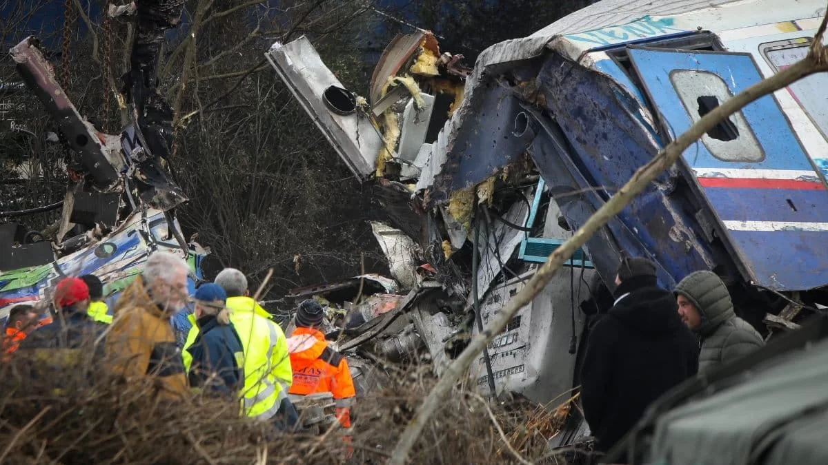Τραγωδία Τέμπη: Δημοσία δαπάνη οι κηδείες των θυμάτων του πολύνεκρου δυστυχήματος