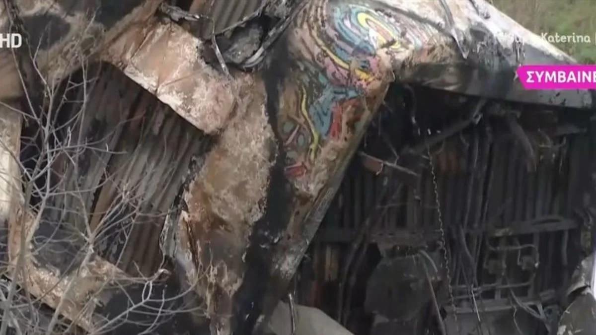 Τραγωδία Τέμπη: Αποκαρδιωτική εικόνα! Αυτό είναι ότι απέμεινε από το βαγόνι καφετέρια (Βίντεο)