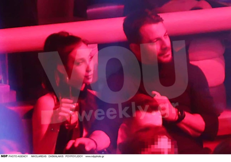 Της άνοιξε μέχρι και την πόρτα του αυτοκινήτου: Πως συμπεριφέρεται ο Αγγελόπουλος στην Βαμβακούση (Φωτογραφίες)