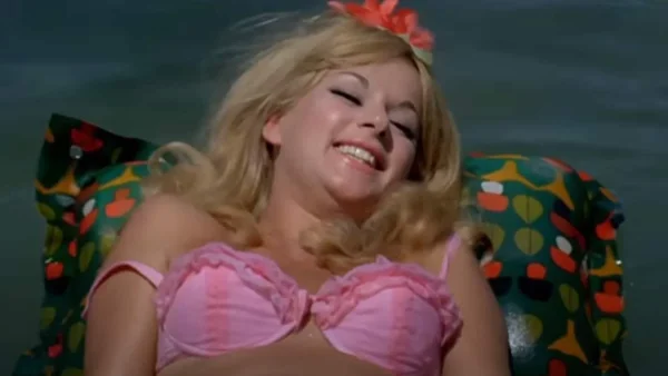 «Το στήθος σου...Και μου λέει ''Πάρ' το'' ανοίγοντας μια μεταξένια ρόμπα» - Απίστευτη αποκάλυψη από ερωτικό σύντροφο της Βουγιουκλάκη