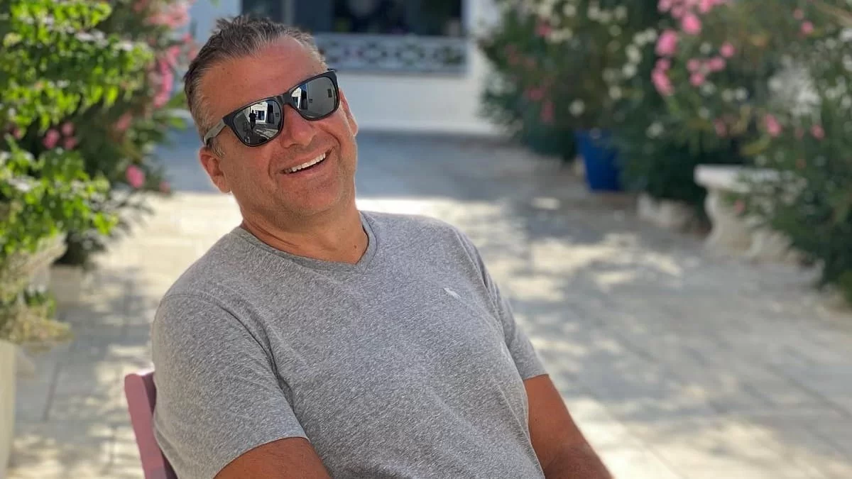 Με πισίνα και θέα όλο το Αιγαίο - Φωτογραφίες από το πέτρινο σπίτι του Γιώργου Λιάγκα στην Τήνο