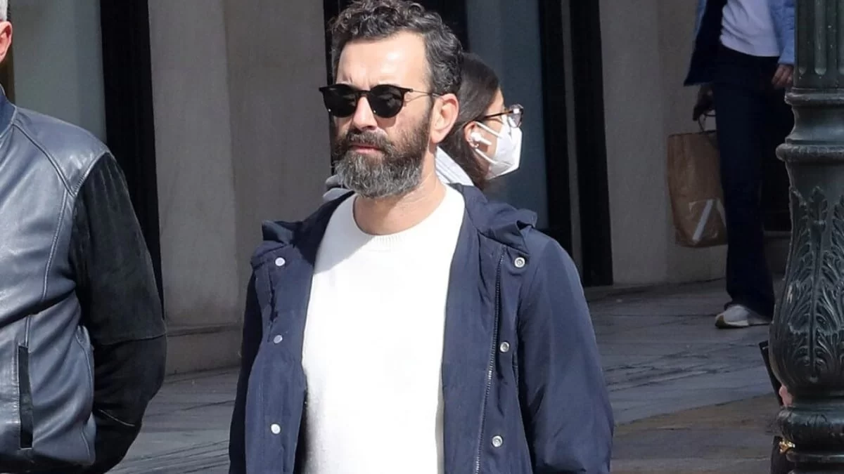 Στο νοσοκομείο ο Άγγελος Μπράτης - Η φωτογραφία με τον ορό στο χέρι του