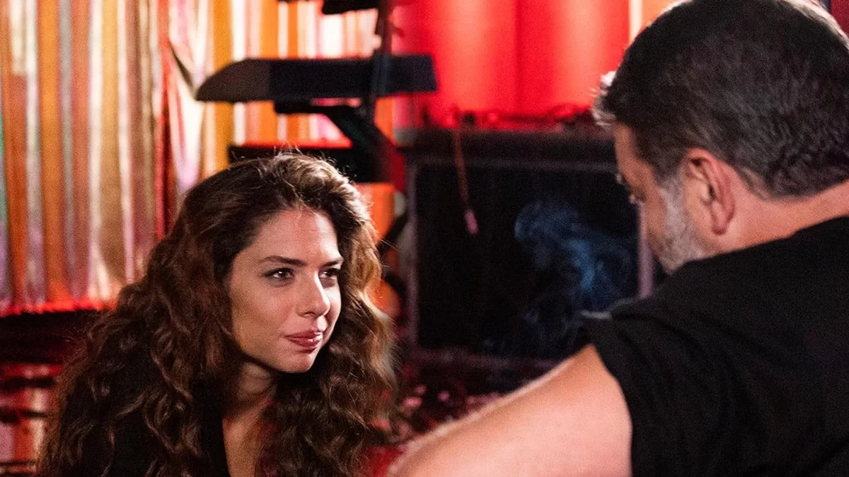 Αυτή η νύχτα μένει: Η πιο φρικιαστική σκηνή πριν προβληθεί - Κόβει τις φλέβες της και περιμένει να πεθάνει...