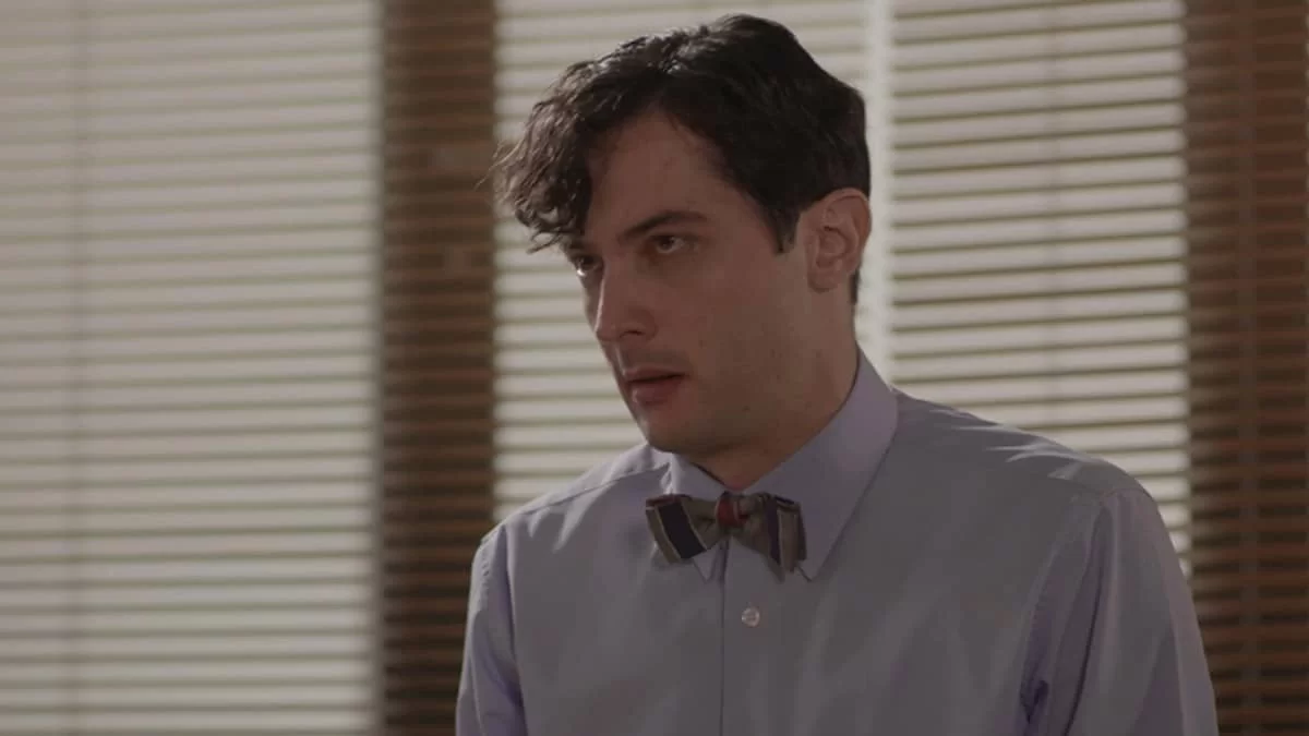 Ο Παράδεισος των κυριών (25/4): Την ζητάει σε γάμο, εκείνη εξαφανίζεται και τελικά τον συλλαμβάνουν