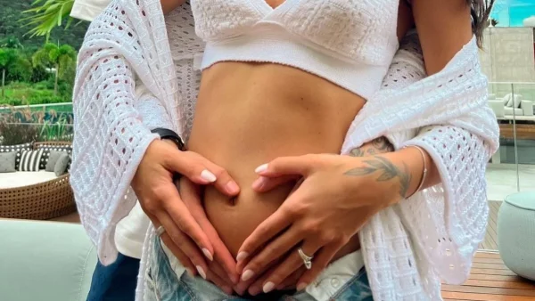 "Έσκασε" εγκυμοσύνη "βόμβα" στην showbiz - Πασίγνωστος ποδοσφαιριστής θα γίνει πατέρας για 2η φορά