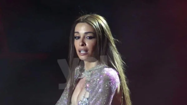 Έδειξε δημόσια το σημάδι από την καισαρική τομή - Το σώμα της Φουρέιρα μετά την εγκυμοσύνη της