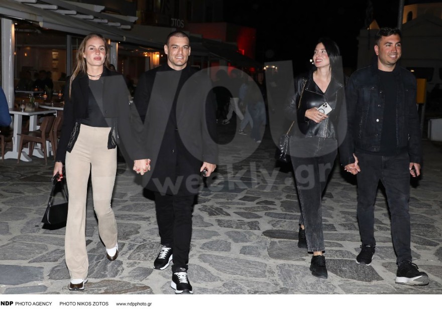 Κατερίνα Δαλάκα: Τι φόρεσε στο πλευρό του Φιντιρίκου για μια απλή βραδινή βόλτα στη Μύκονο