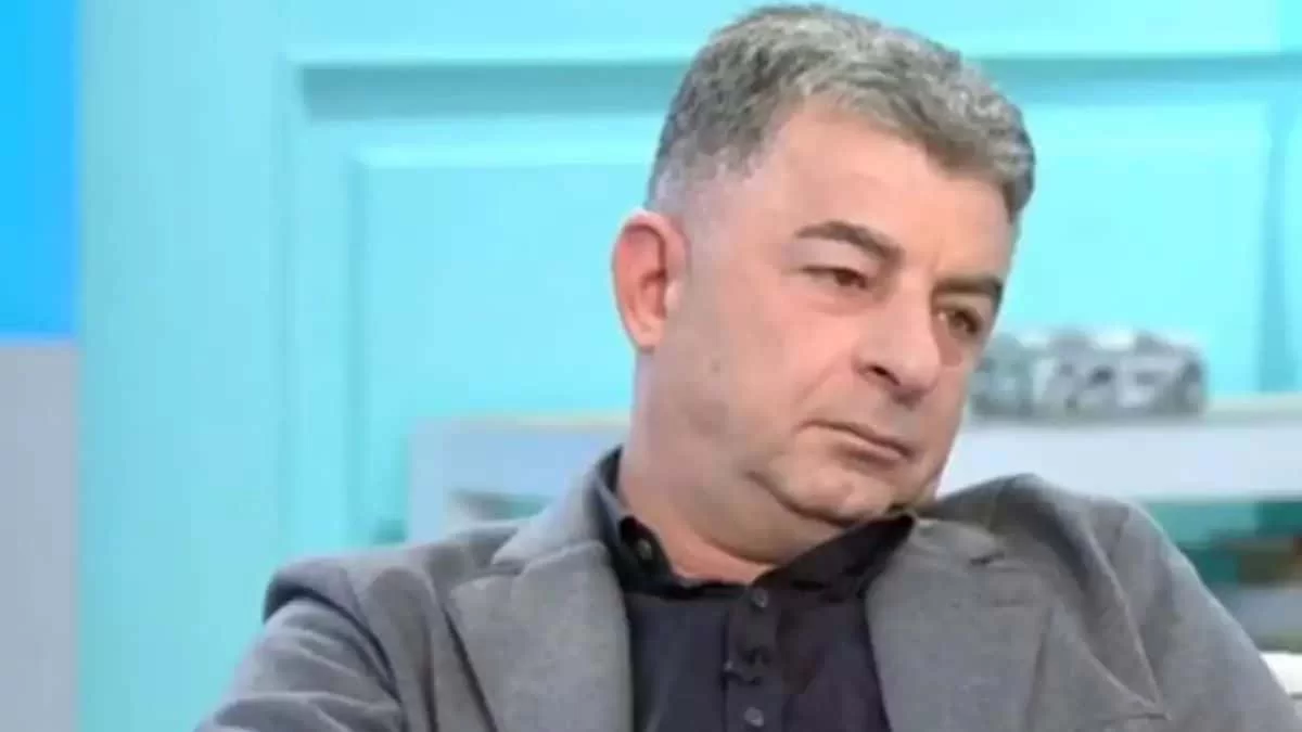 Το "μοιραίο" λευκό βανάκι των εκτελεστών του Γιώργου Καραϊβάζ - Η φωτογραφία που κάνει τον γύρο του διαδικτύου