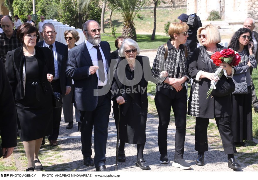 Κηδεία Μυρσίνης Ζορμπά