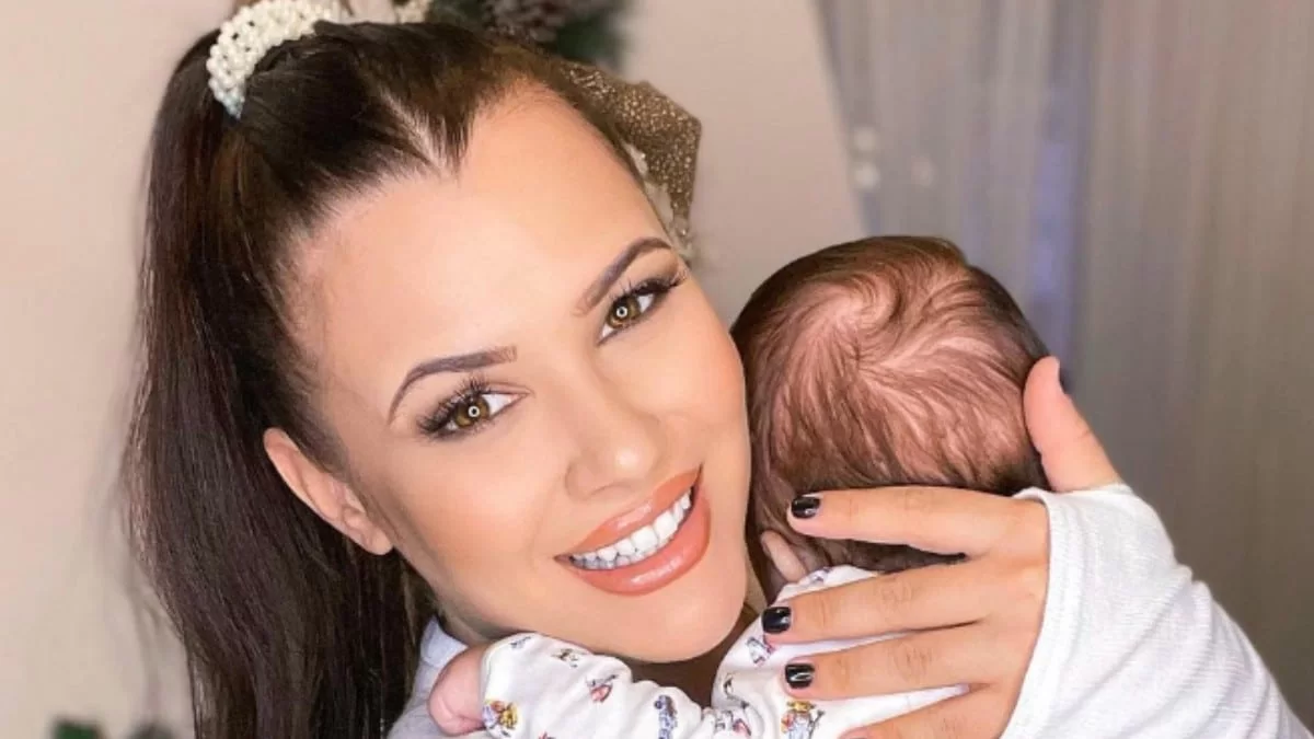 ''Λιώνει'' για το γιο της η Λάουρα Νάργες - Το τρυφερό βίντεο με τις αντιδράσεις του στo instagram