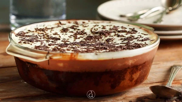 Μαμαδίσιο γλυκό ψυγείου με αυγά και γάλα