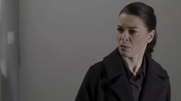 Έκοψε το μαλλί και έβγαλε τα μαύρα - Το νέο λούκ της Μαρίας Πρωτόπαππα