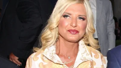 Μαρίνα Πατούλη: «Ας φωτίσει τις ψυχές τους...» - Για προσκύνημα η πολιτικός (Φωτογραφία)