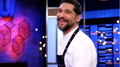 «Στην δουλειά με τον μπαμπά» - Στα γυρίσματα του Masterchef 7 με τον 11 μηνών γιο του ο Πάνος Ιωαννίδης