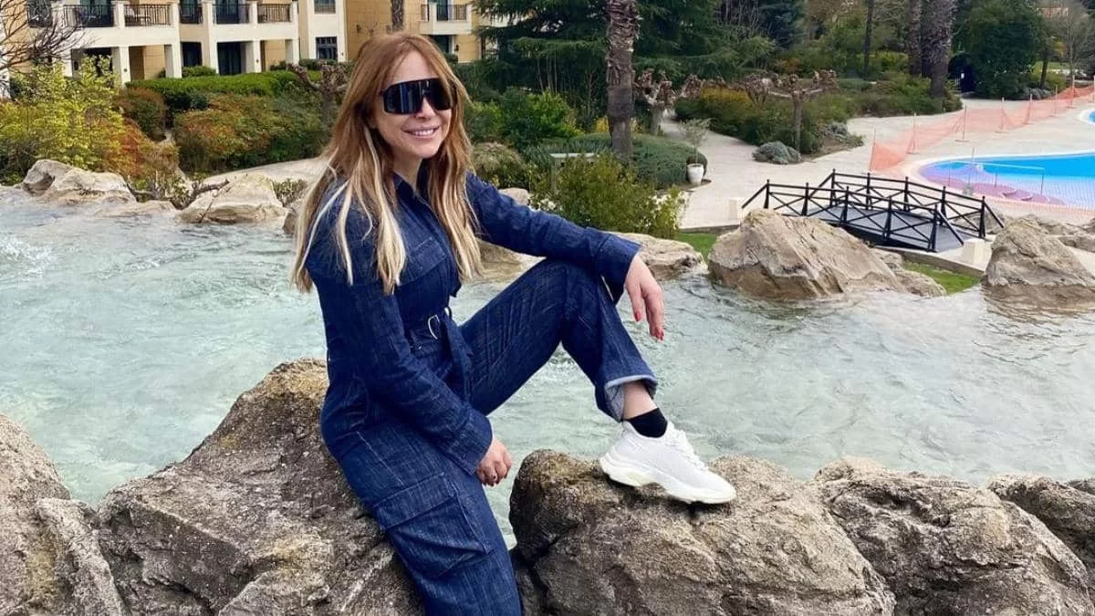 Πέταξε τα πρόσθετα μαλλιά και τα εξτένσιον - Η νέα, εντυπωσιακή εμφάνιση της Μελίνας Ασλανίδου