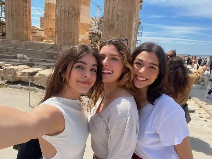 Μελίνα Νικολαϊδη φίλες