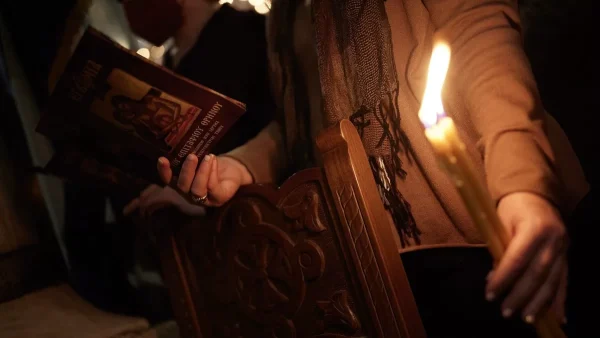 Αλλάζουν όλα: Πότε κλείνουν τα σούπερ μάρκετ και τα καταστήματα σήμερα Μ. Σάββατο - Τι ισχύει για τα ΜΜΜ