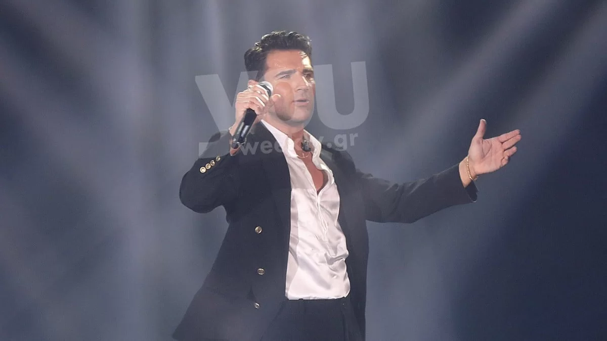 Πέτρος Ιακωβίδης: «Έμεινα με μισόγυμνος στην σκηνή και...» - Ασύλληπτο περιστατικό με τον τραγουδιστή σε νυχτερινό κέντρο