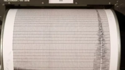 Ισχυρός σεισμός 6,6 ρίχτερ