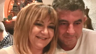 Ο Γιώργος Καραϊβάζ και η σύζυγός του, Στάθα