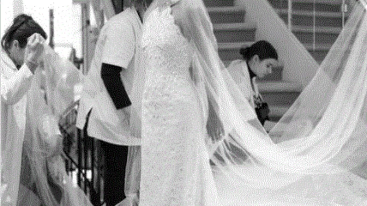 Παντρεύτηκε και την έβαλαν στην Vogue - Κόρη πασίγνωστου τραγουδιστή ανέβηκε τα σκαλιά της εκκλησίας