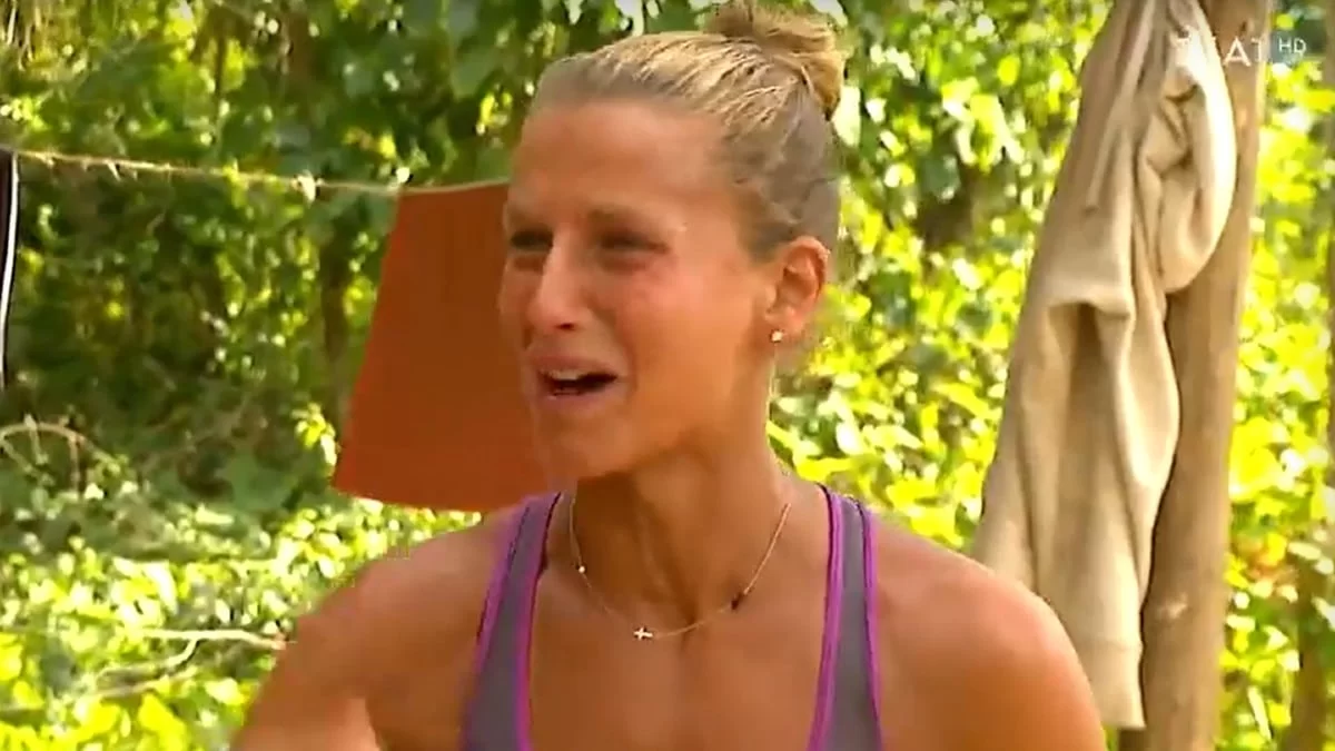 Survivor All Star: «Αν κοιμήθηκα όλο το βράδυ που την άκουγα να βρίζει, το ξέρεις;» - Άγριο ξέσπασμα από την Στέλλα Ανδρεάδου κατά της Ελευθερίου