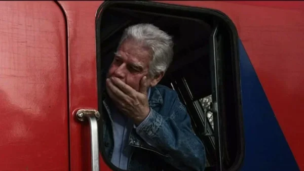 Τέμπη: «Βαραίνει ακόμα περισσότερο την ψυχολογία μου...» - Ρίγη συγκίνησης με το κλάμα του μηχανοδηγού στο 1ο δρομολόγιο μετά την τραγωδία