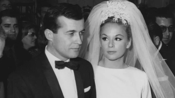 «Σε κάποια βόλτα είχε πει πως έπρεπε να είχε παντρευτεί τον...» - Στη φόρα η αλήθεια για την Αλίκη Βουγιουκλάκη πριν χωρίσει με τον Παπαμιχαήλ