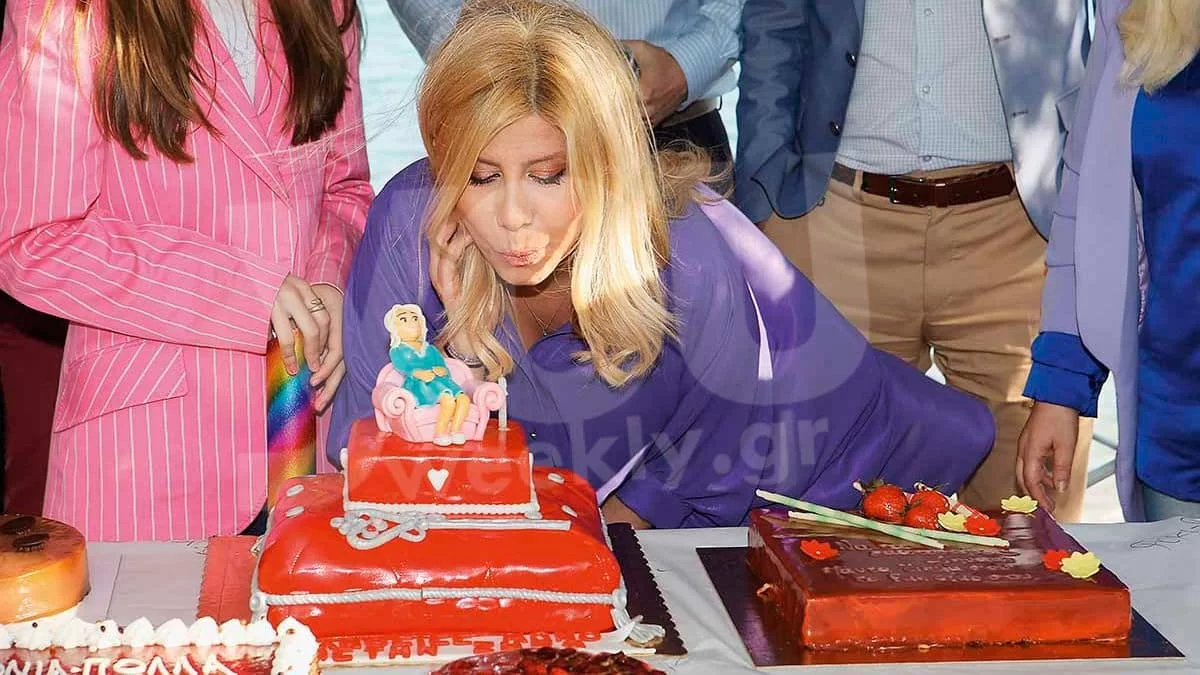 Γλέντι στη θάλασσα με 5 τούρτες - Αποκλειστικές φωτογραφίες από τα γενέθλια της Ζήνας Κουτσελίνη