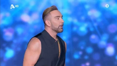 J2US: «Και εσύ και το παντελόνι σου...» - Το αιχμηρό σχόλιο που δέχτηκε ο Κοκλώνης για την στυλιστική του επιλογή