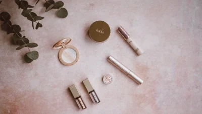 Editor's favorites: Σου προτείνουμε 10 προϊόντα για πρόσωπο, μαλλιά, σώμα και μακιγιάζ