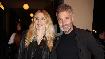 "Λιώνει" από έρωτα για τον Αθερίδη η Σμαράγδα Καρύδη: «Ο Θοδωρής με έκανε να νιώθω...» - Η τρυφερή εξομολόγηση για την σχέση τους