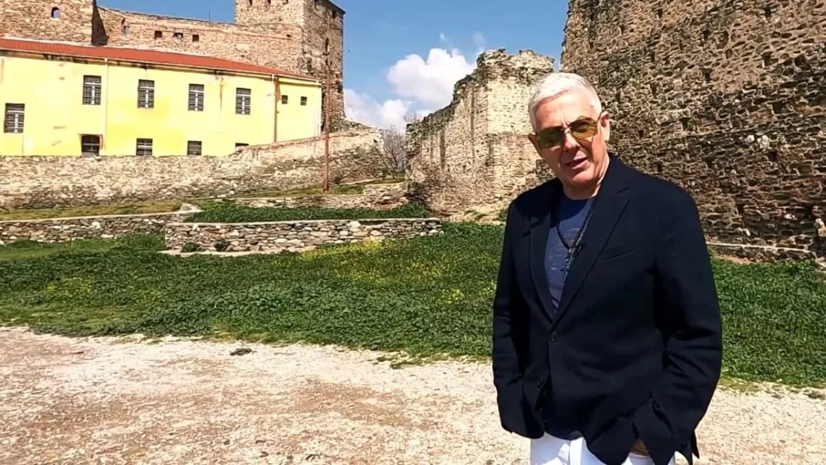 Εικόνες: Ο Τάσος Δούσης συνεχίζει το ταξίδι του στην Θεσσαλονίκη