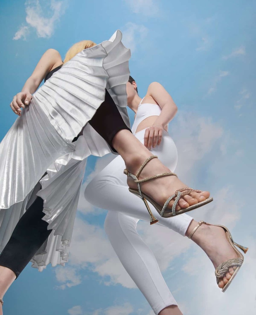 H EXE απογειώνει τη γυναίκα με τη νέα καλοκαιρινή κολεξιόν, λαμπερή όσο ποτέ!