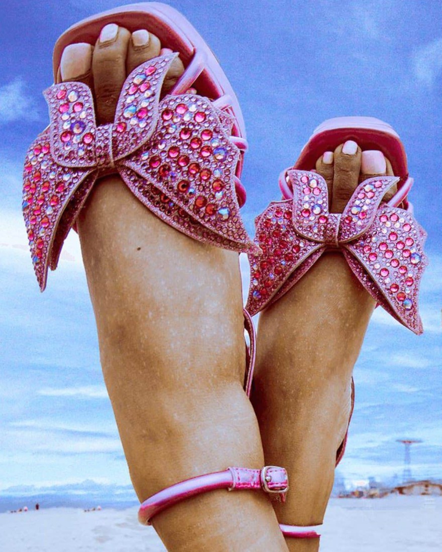 Τα ιδανικά items για να ξεχωρίσεις από τη Favela.gr