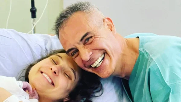 Φωτεινή Αθερίδου: «Κατάφερε να γεννήσει φυσιολογικά, ενώ...» - Οι αποκαλύψεις του γυναικολόγου μετά την γέννα