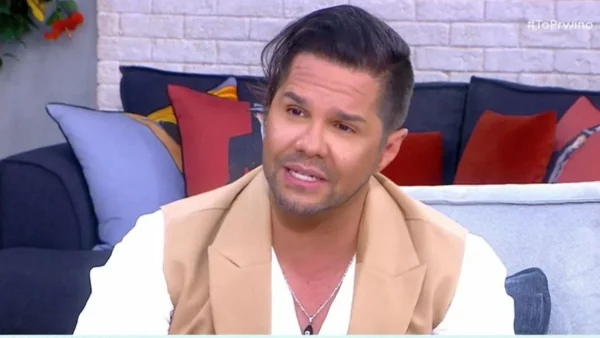 «Αυτοί στο πάνελ της Καινούργιου παθαίνουν και ταραχές» - Τα "καρφιά" του Γιώργου Τσαλίκη στο Super Κατερίνα